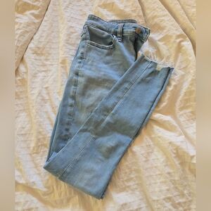 American eagle Super high rise jegging light jeans Frayed Bottom